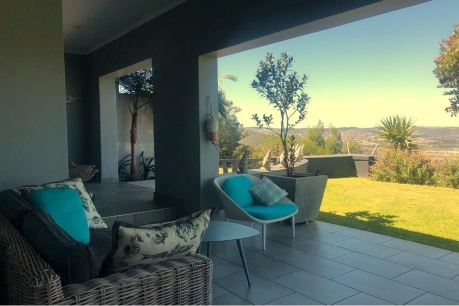 4 Bedroom Property for Sale in Heuwelkruin Western Cape
